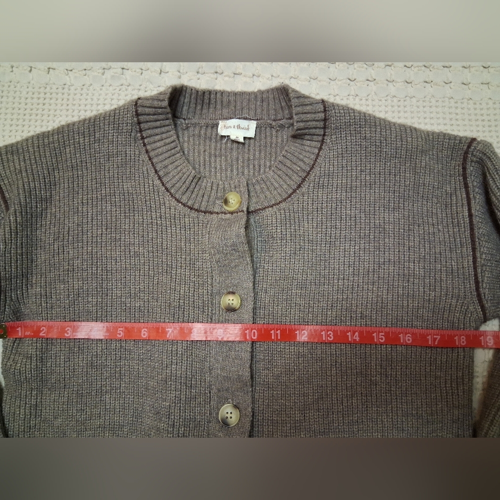 Hem & Thread Taupe Knit Cardigan, Womens Size Medium - Picture 3 of 6